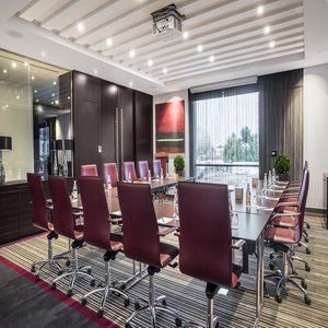Hotel Centro Shaheen By Rotana 4*